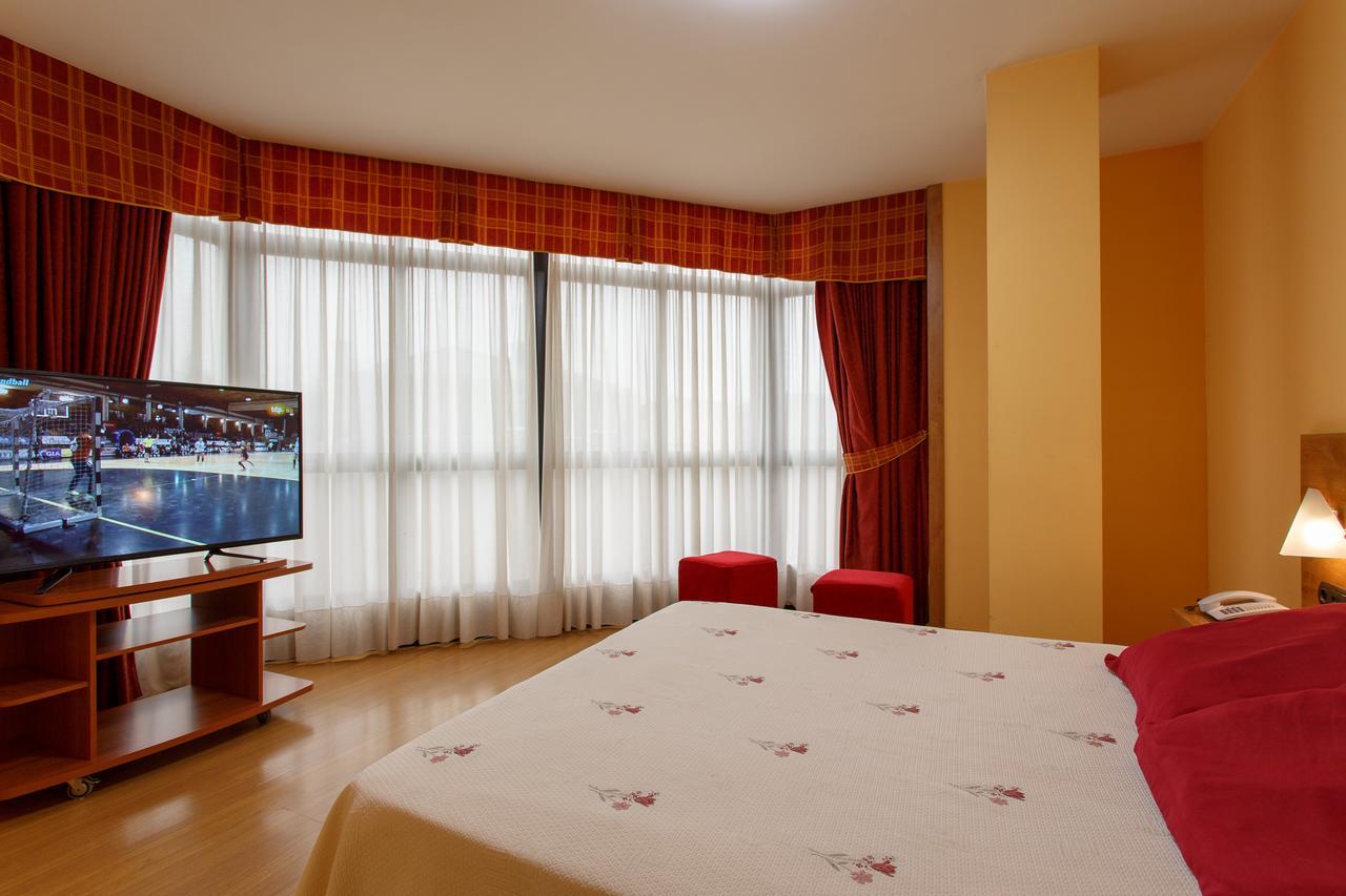 Hotel Restaurante Pontinas Lalín Extérieur photo