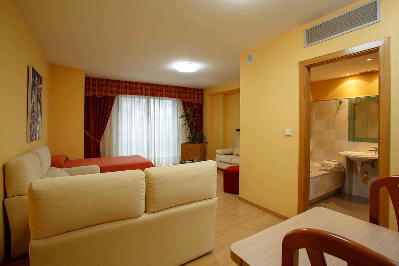 Hotel Restaurante Pontinas Lalín Extérieur photo