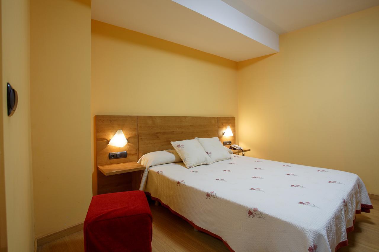 Hotel Restaurante Pontinas Lalín Extérieur photo